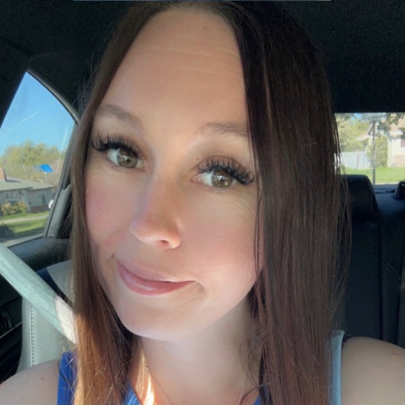 Meet your Posher, Kindra - Picture 1 of 1
